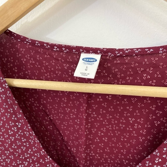 Maroon Polka Sleeveless Blouse ~Like NEW 🤍 - Picture 10 of 12